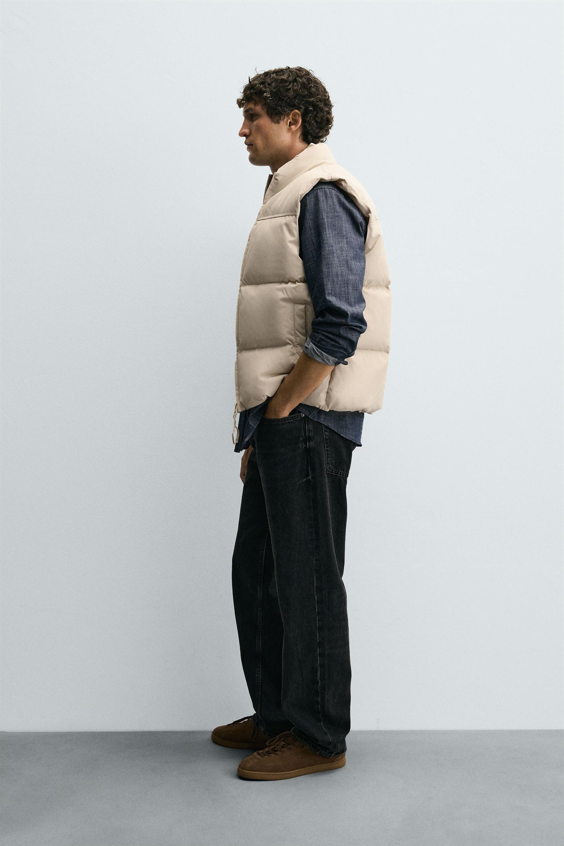 REGULAR FIT PADDED GILET - Image 4