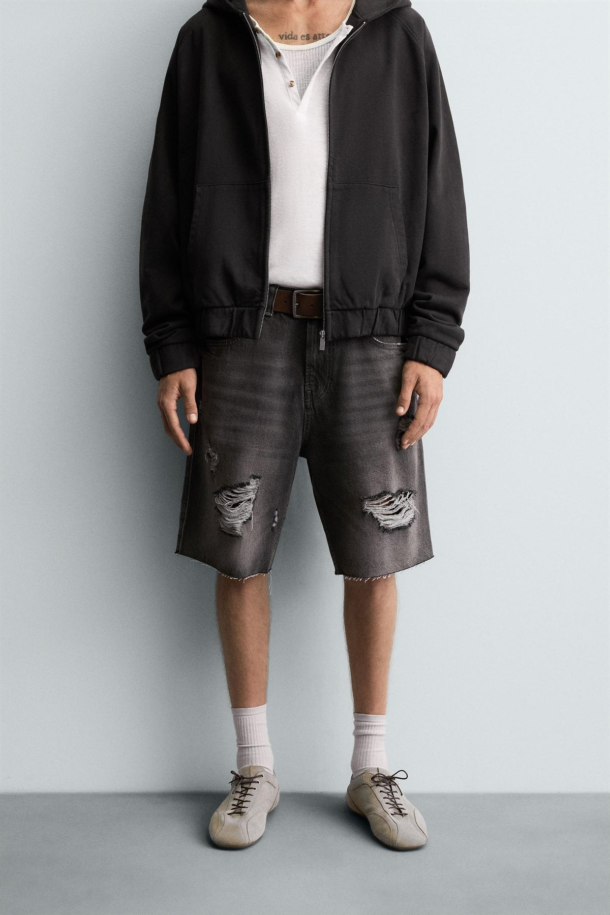 RIPPED DENIM BERMUDA SHORTS - Image 2