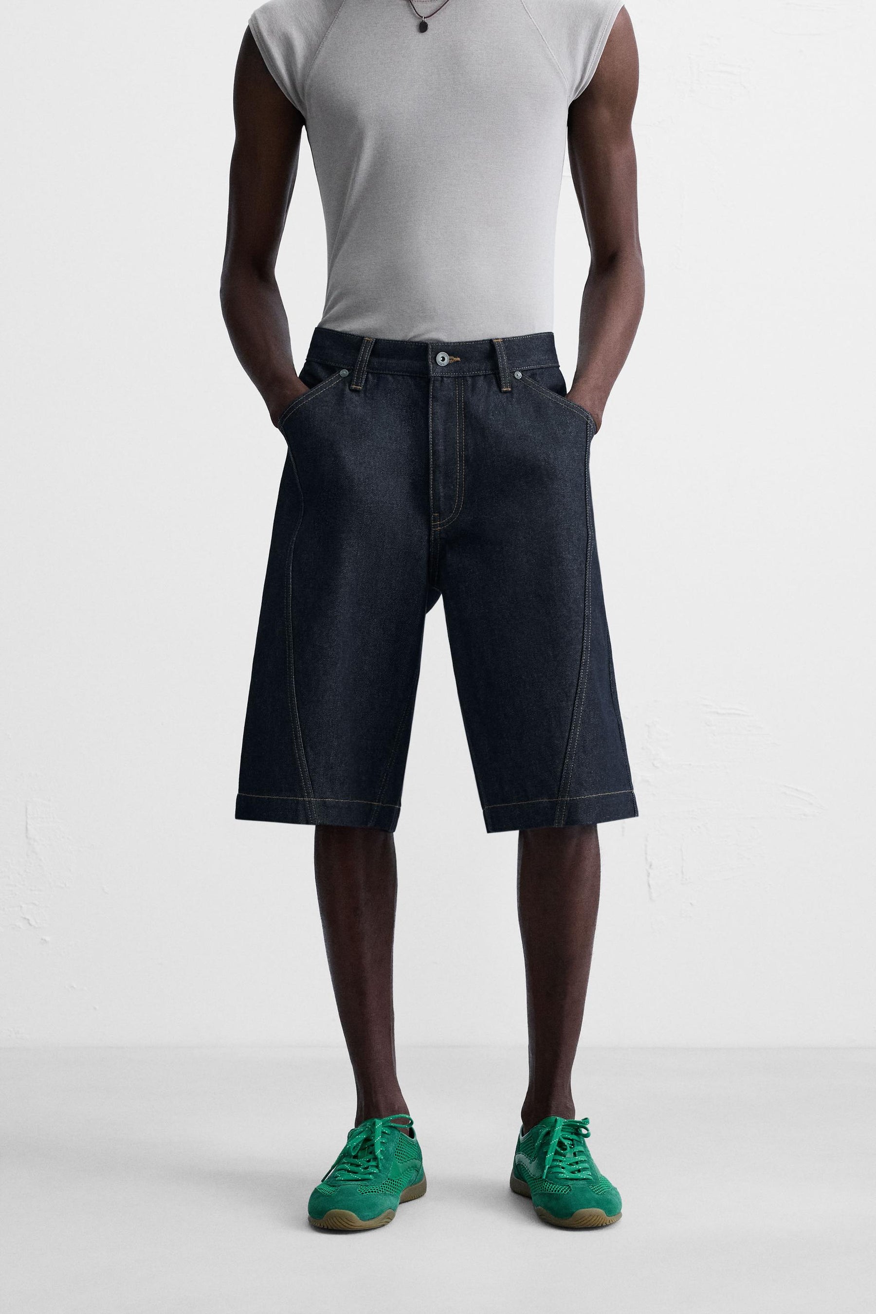 BAGGY FIT DENIM BERMUDA SHORTS WITH STITCHING - Image 2