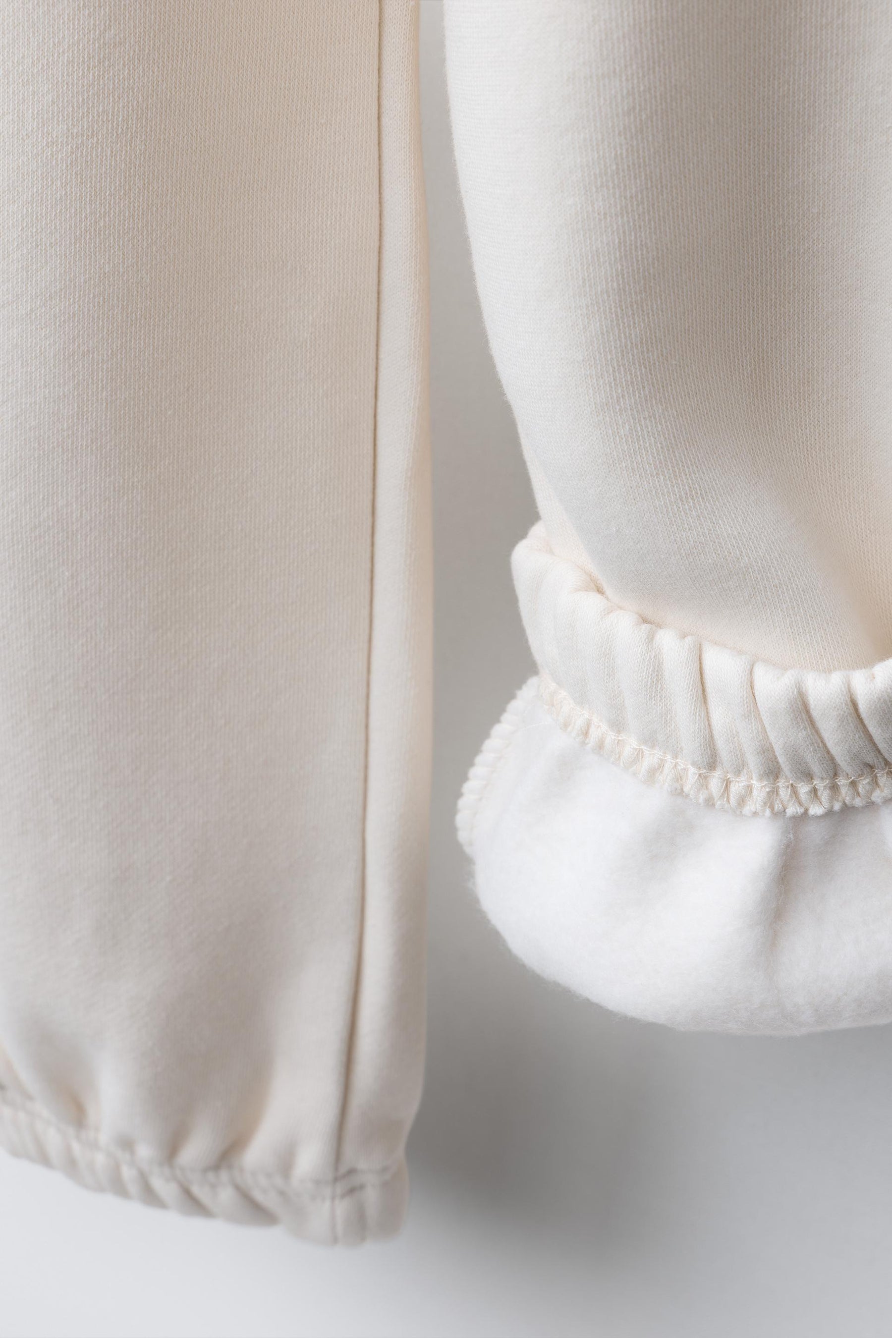 SWEATSHIRT AND JOGGER TROUSERS SET - Image 8