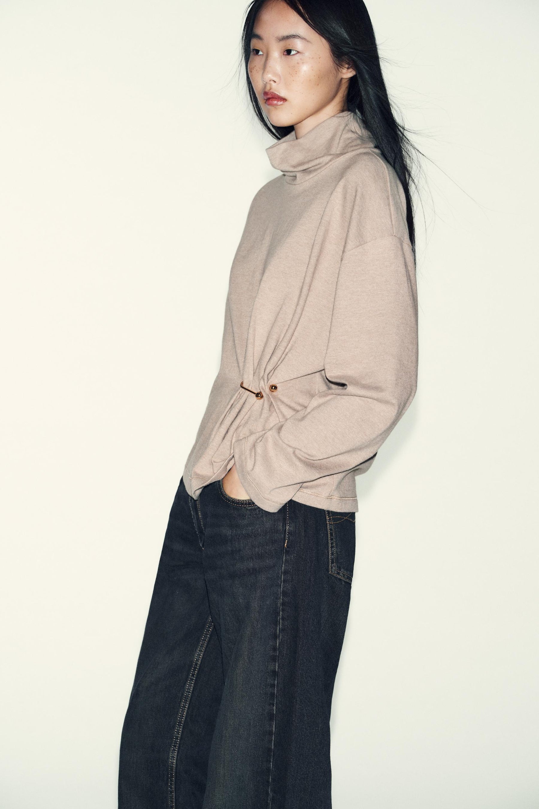 SOFT TOP WITH APPLIQUÉ