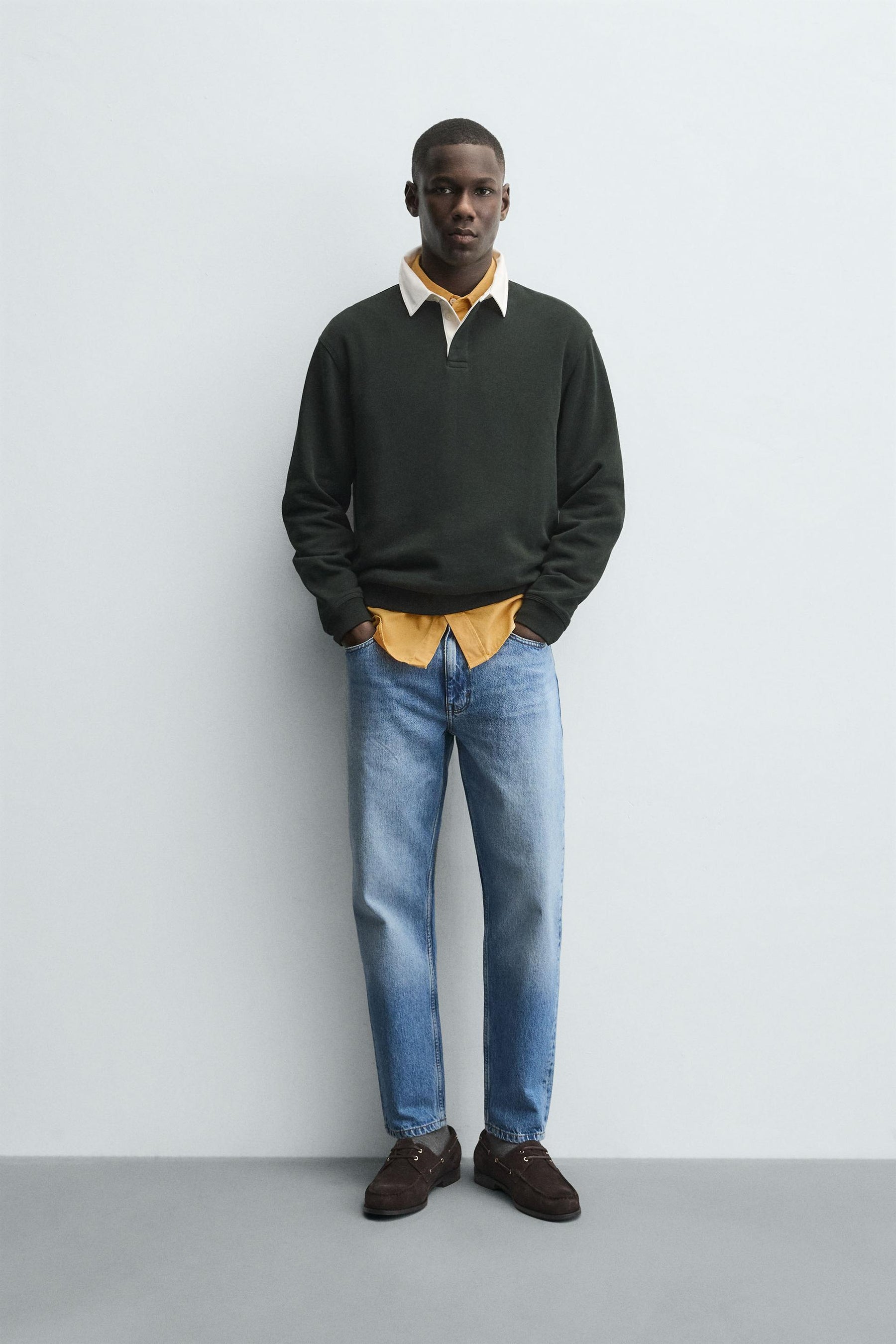 SWEATSHIRT WITH CONTRAST POLO COLLAR - Image 1