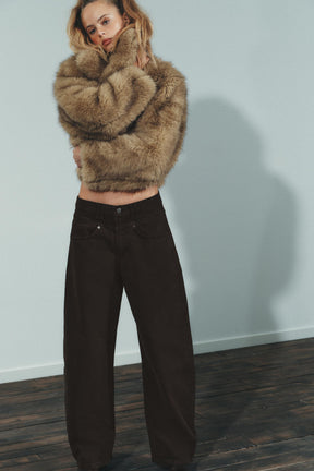 Baggy Low-Rise Jeans