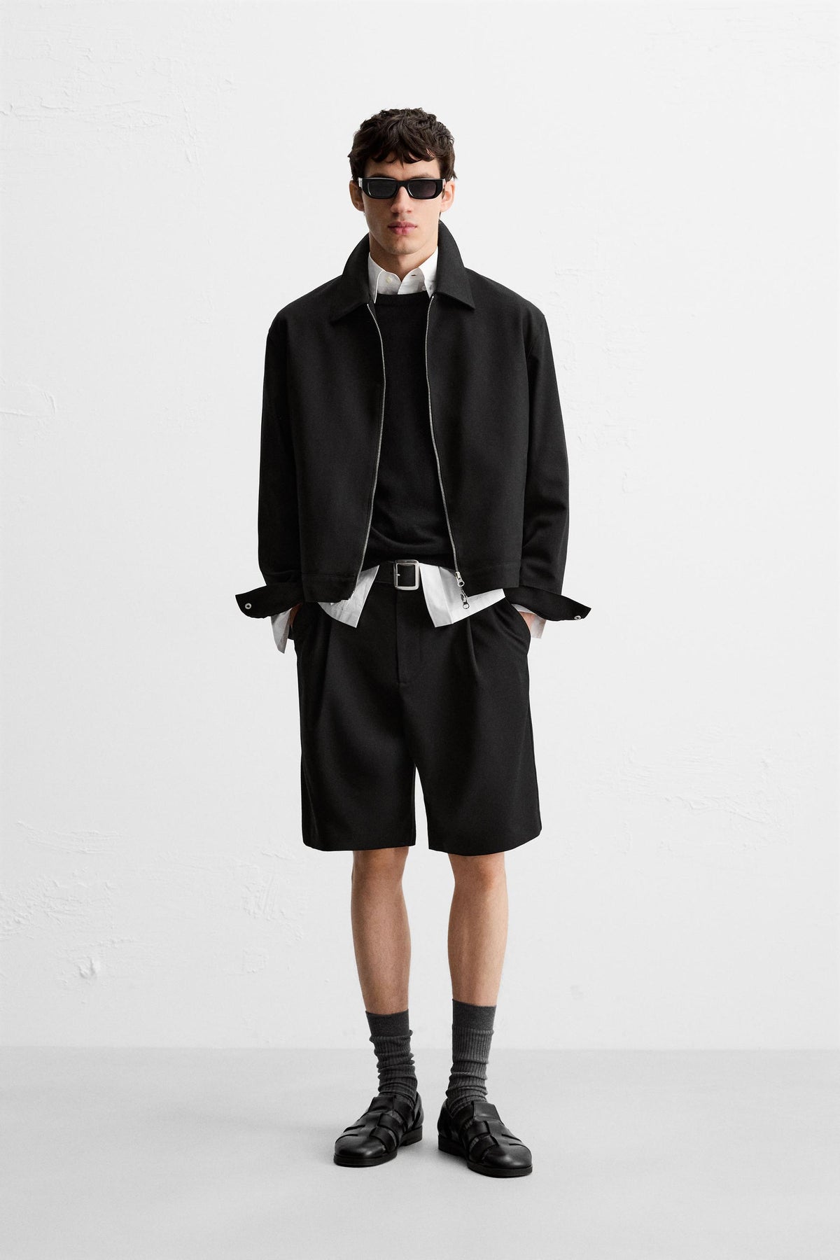 PLEATED RELAXED FIT BERMUDA SHORTS - Image 1