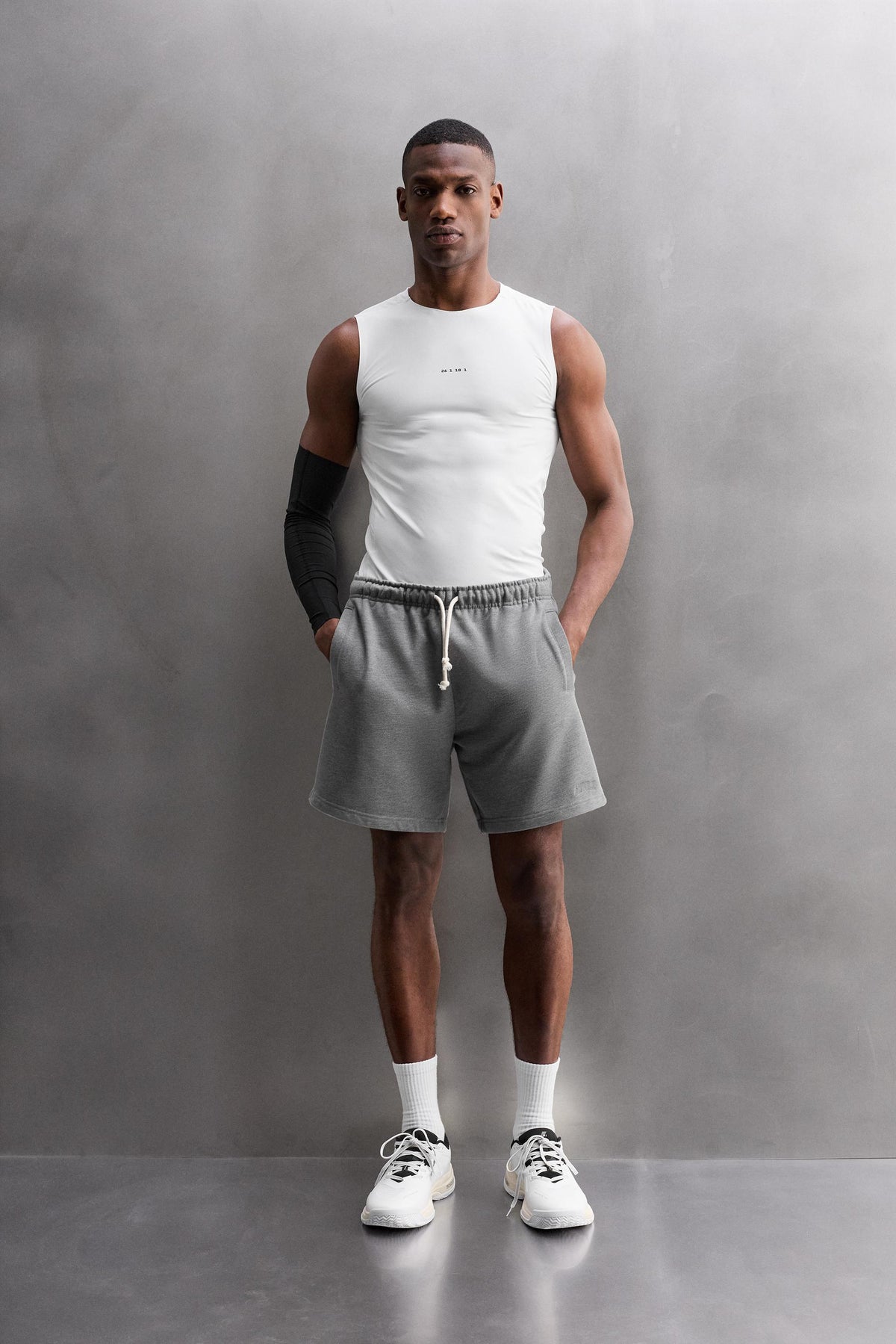 TRAINING JOGGER SHORTS - Image 1