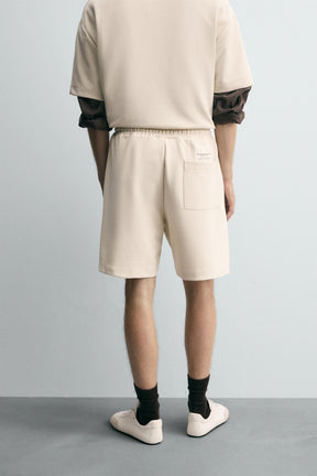 INTERLOCK BERMUDA SHORTS WITH LABEL - Image 3