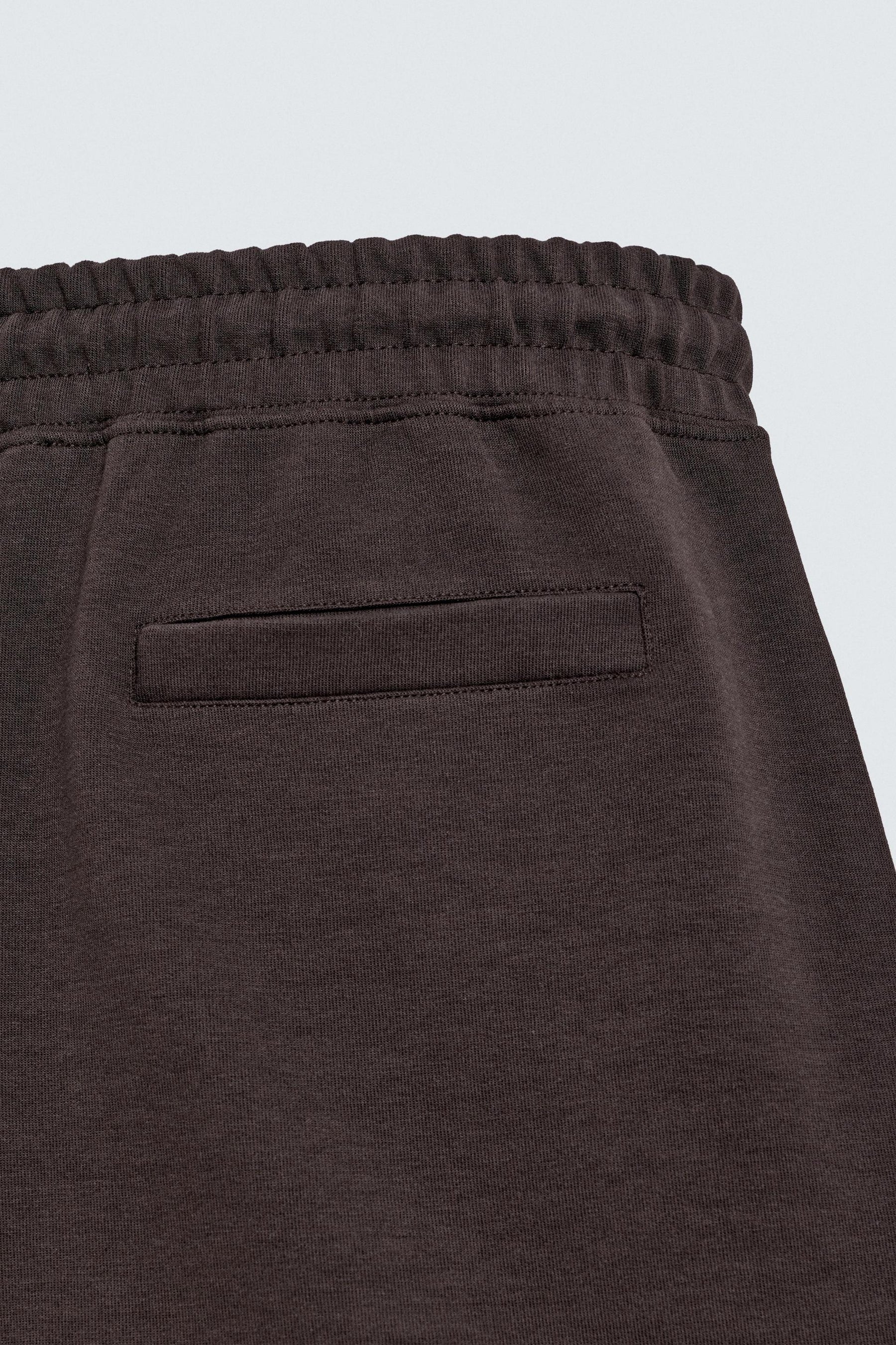 Relaxed Interlock Shorts