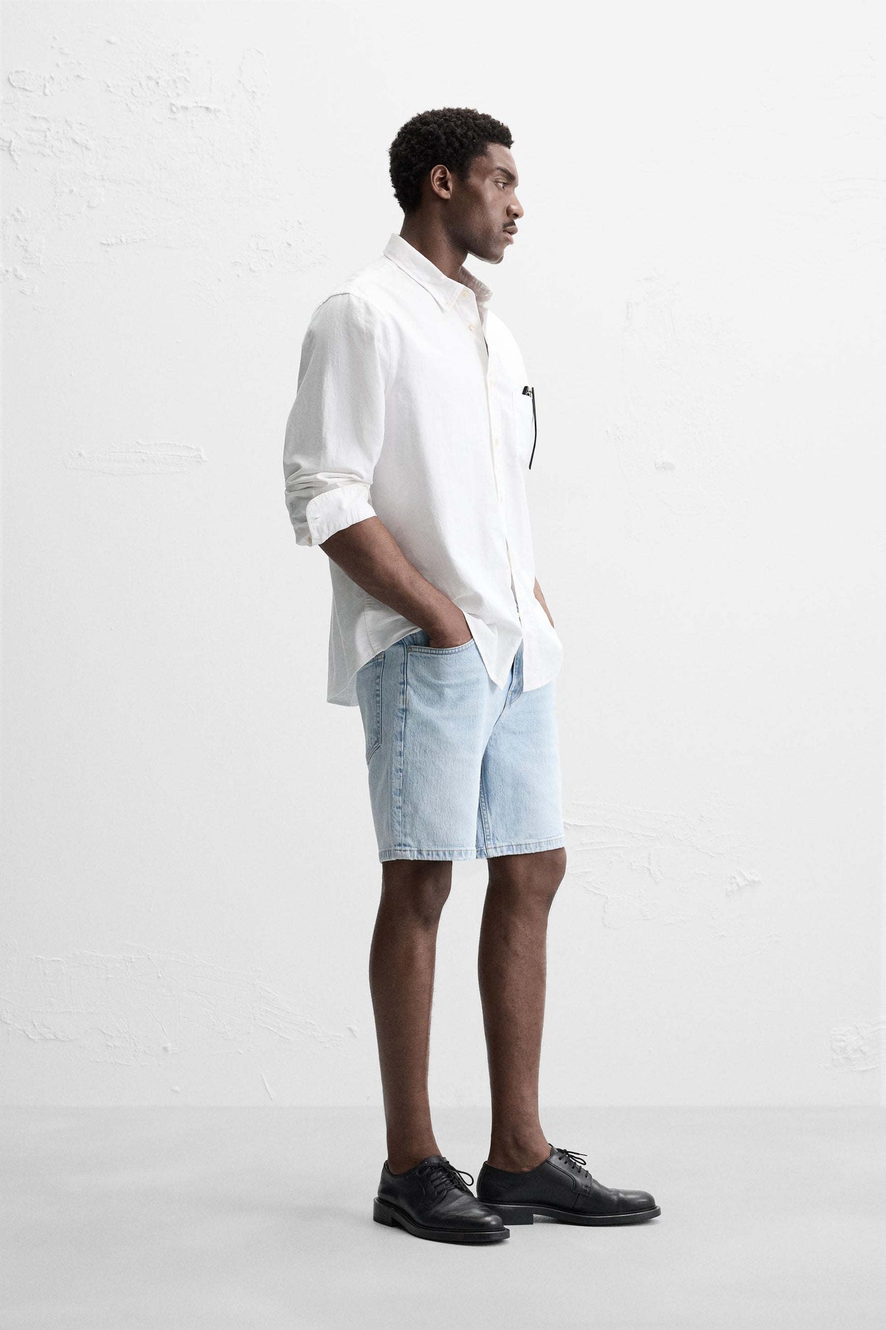 REGULAR FIT DENIM BERMUDA SHORTS - Image 4