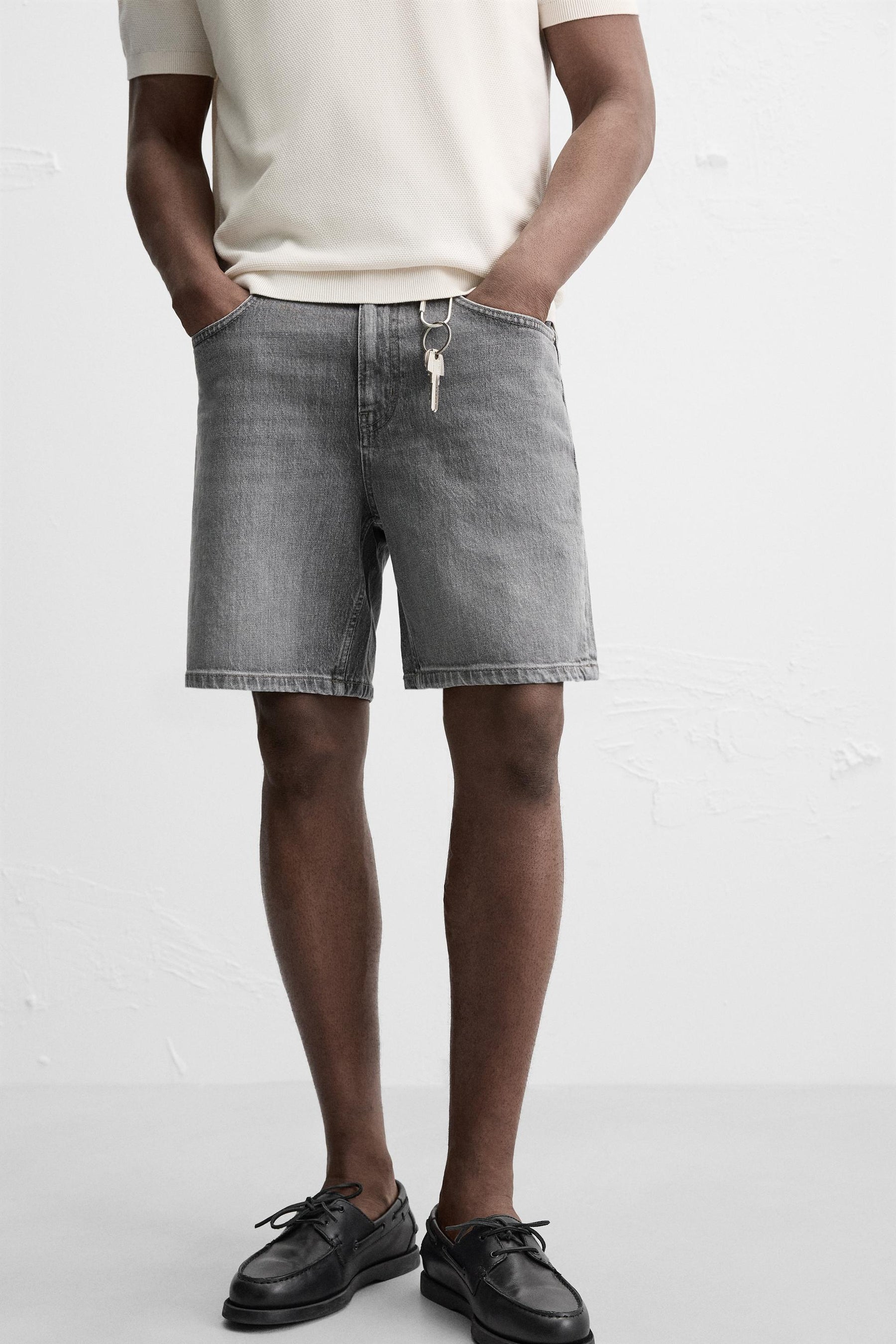 REGULAR FIT DENIM BERMUDA SHORTS - Image 5