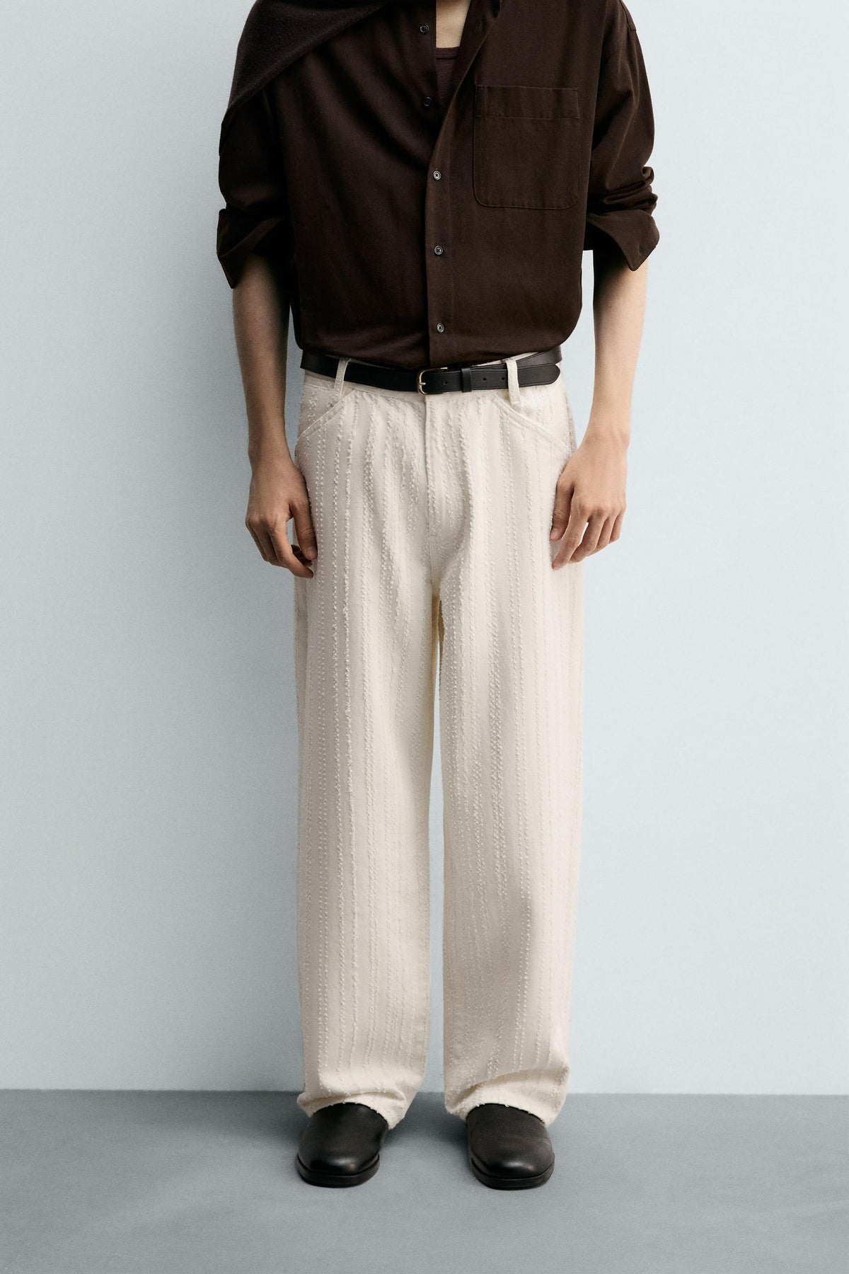 TEXTURED STRIPED JEANS - Image 2