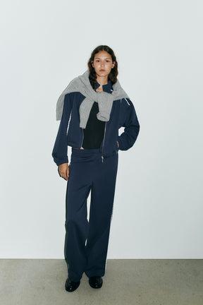 VOLUME LACE SWEATSHIRT