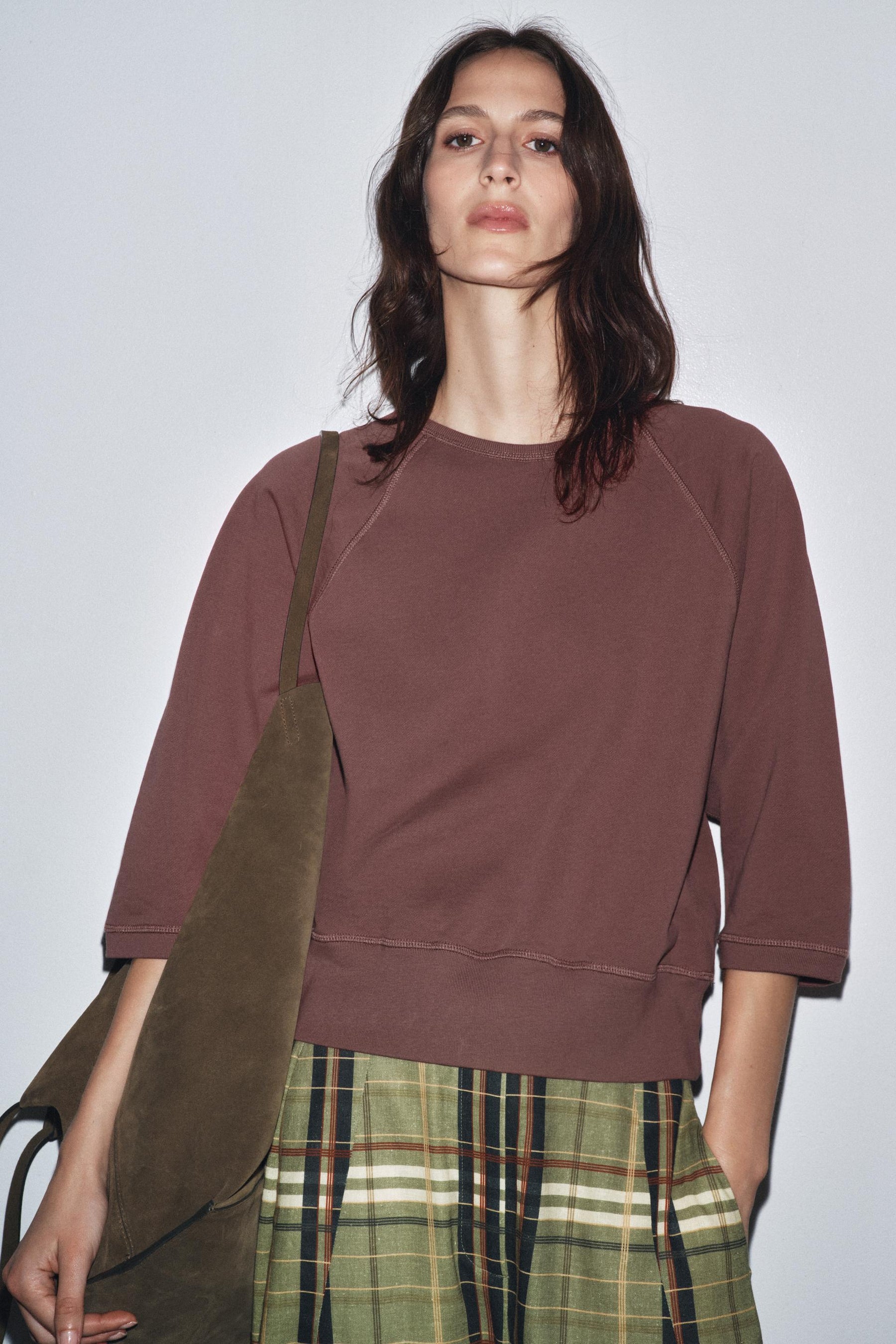 Raglan Sleeve Sweatshirt