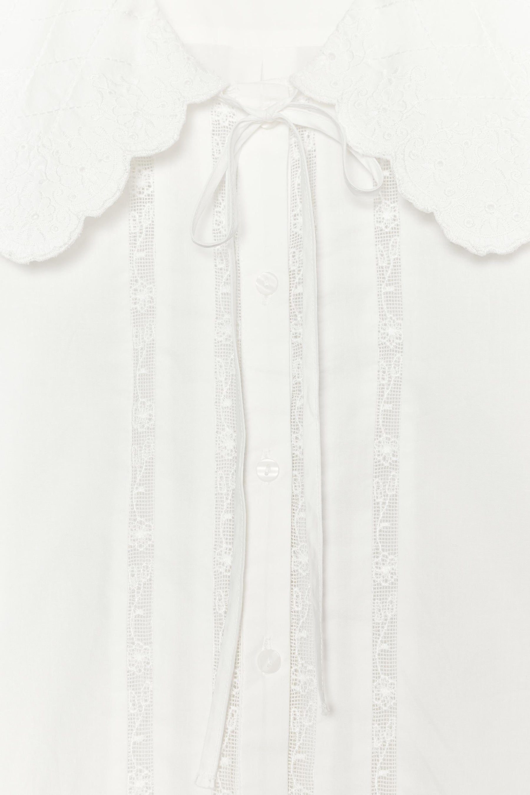 Embroidered Peter Pan Shirt