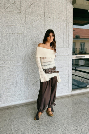 Off-shoulder openwork jumper