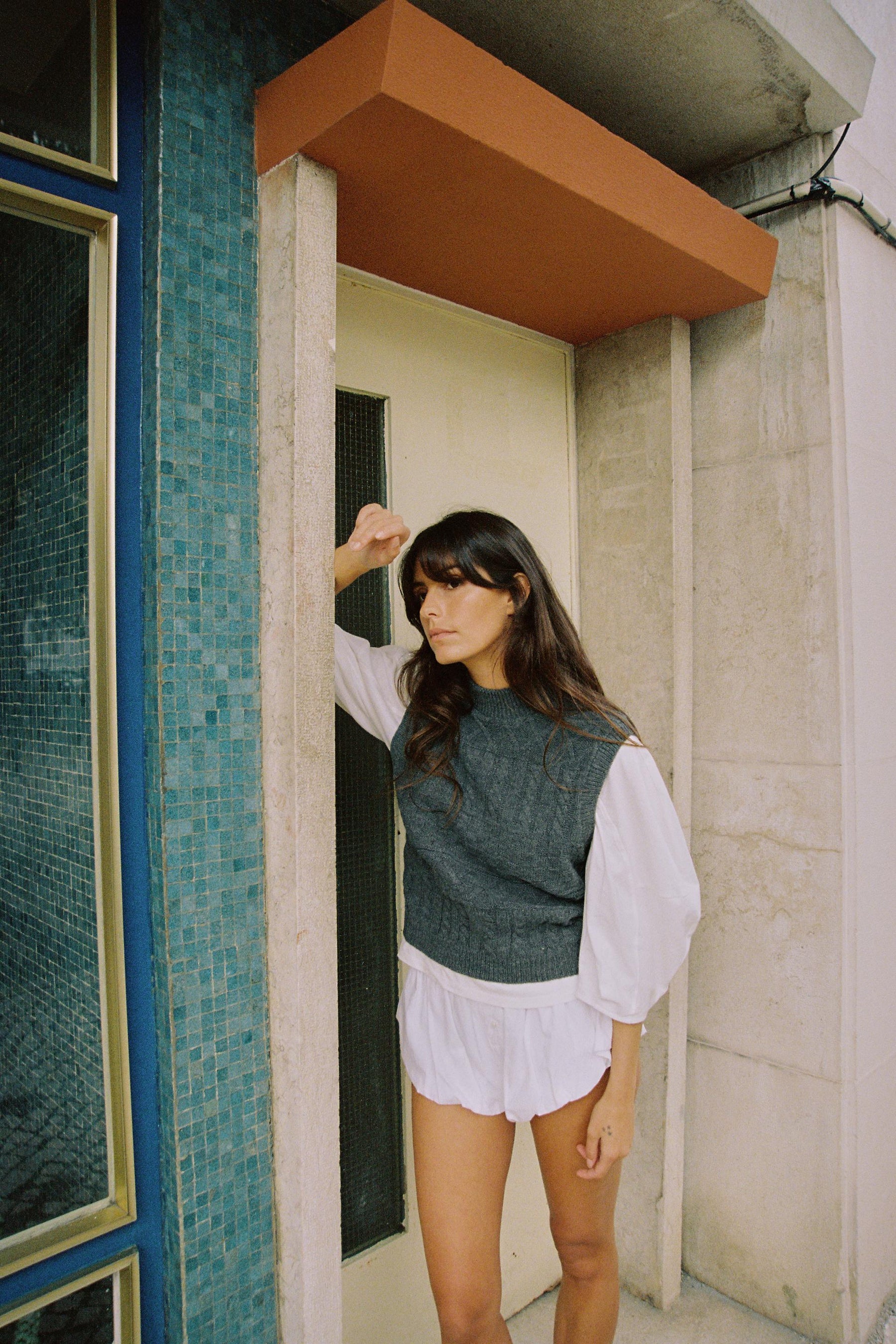 CONTRAST WAISTCOAT SHIRT