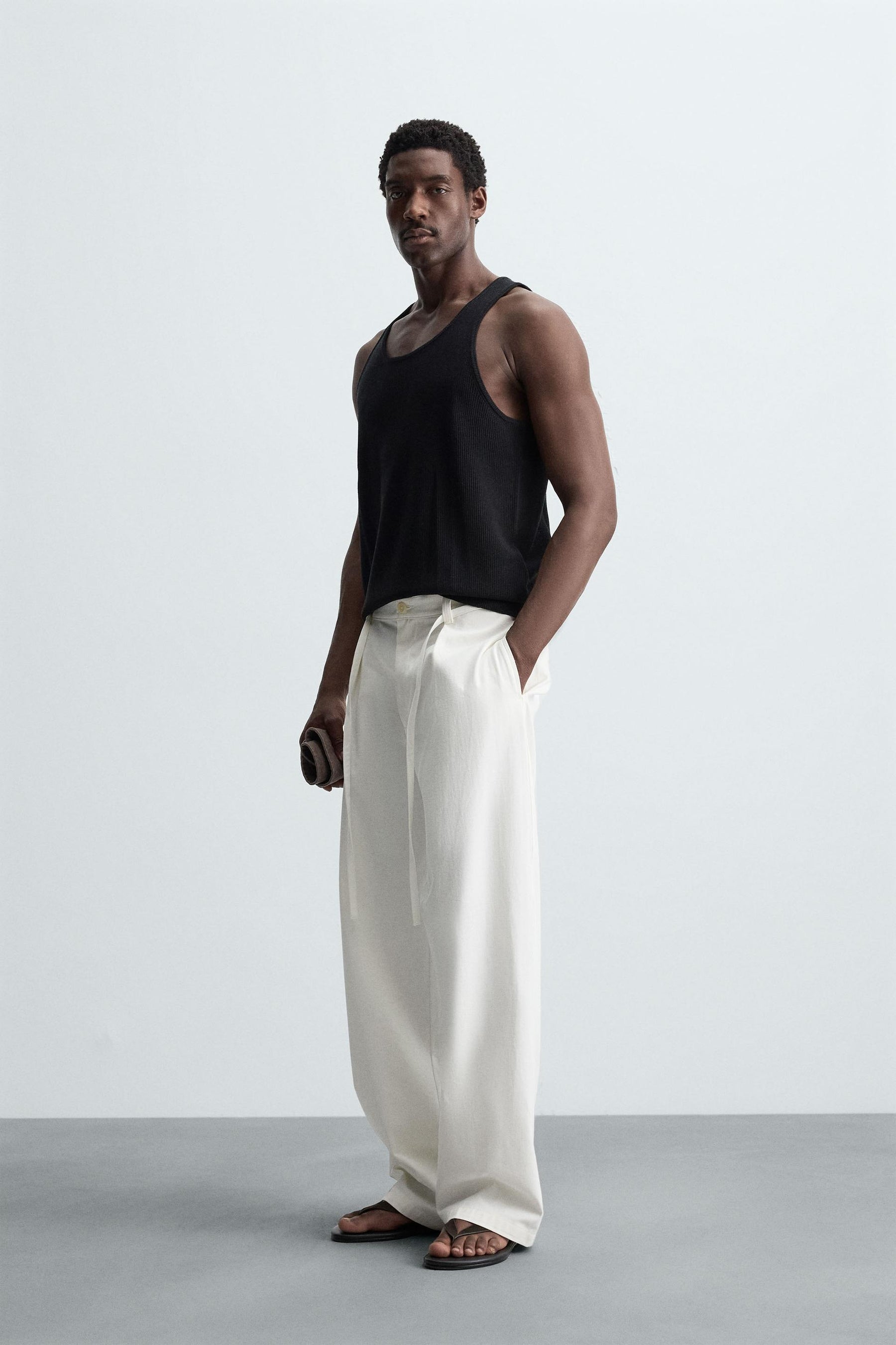 RELAXED FIT PLEATED TROUSERS - Image 4