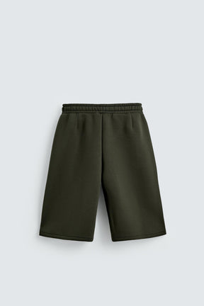 NEOPRENE-EFFECT BERMUDA SHORTS WITH DARTS - Image 6
