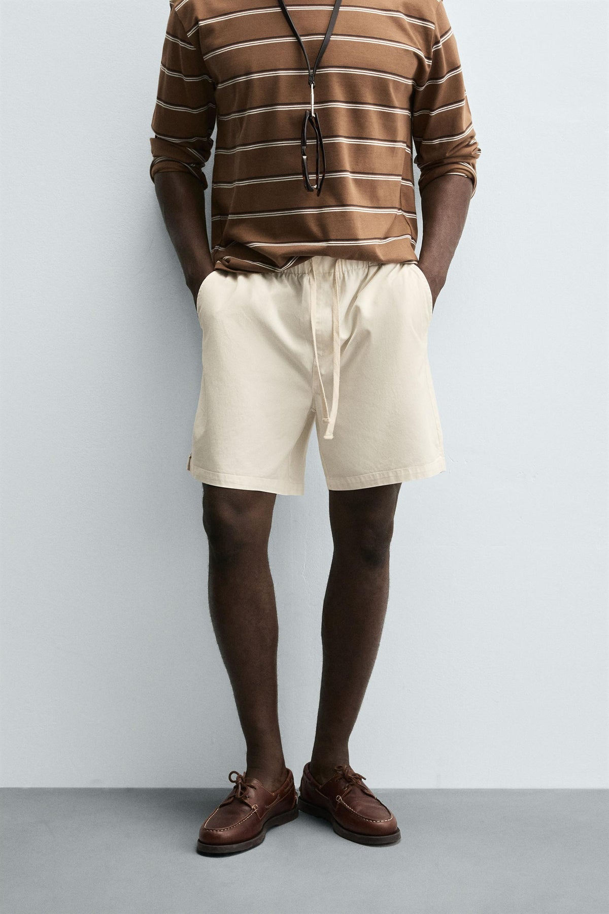 LYOCELL-COTTON RELAXED FIT BERMUDA SHORTS - Image 2