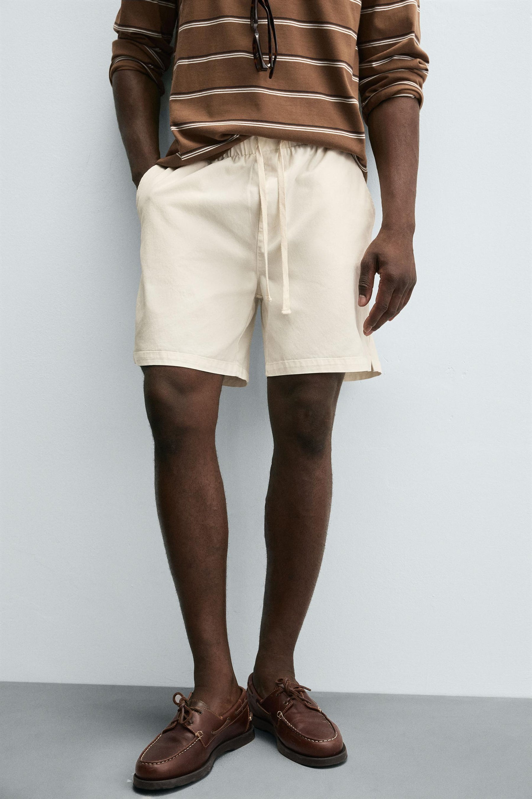 LYOCELL-COTTON RELAXED FIT BERMUDA SHORTS - Image 5