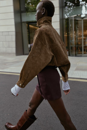 PLEATED CHAIN SHORTS