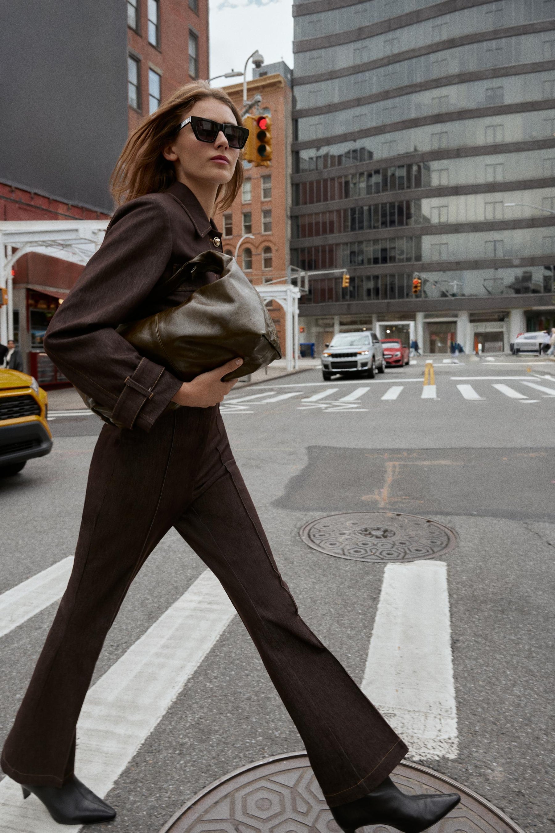 FLARE TROUSERS WITH CONTRAST