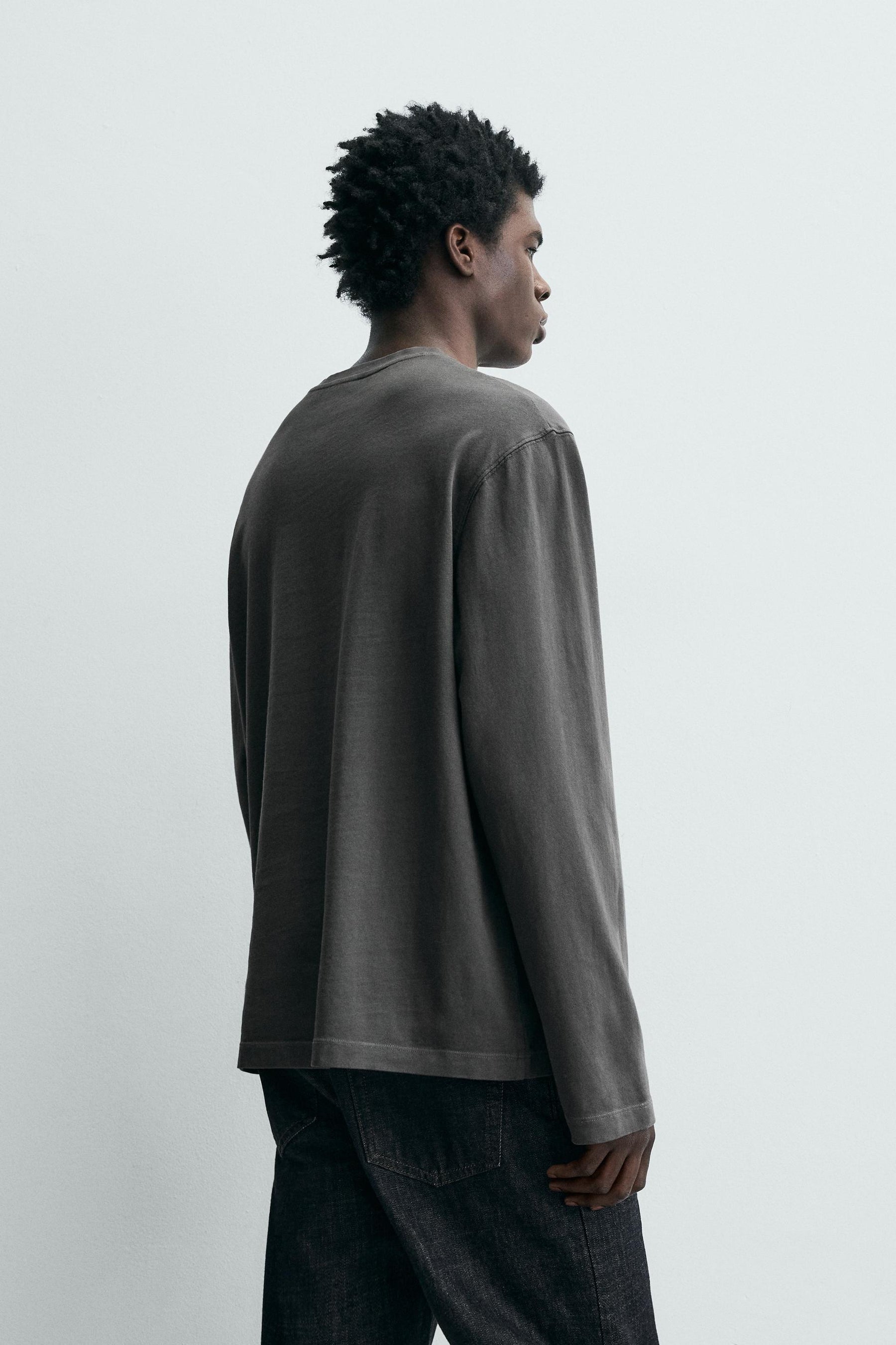 REGULAR FIT LONG SLEEVE T-SHIRT - Image 3