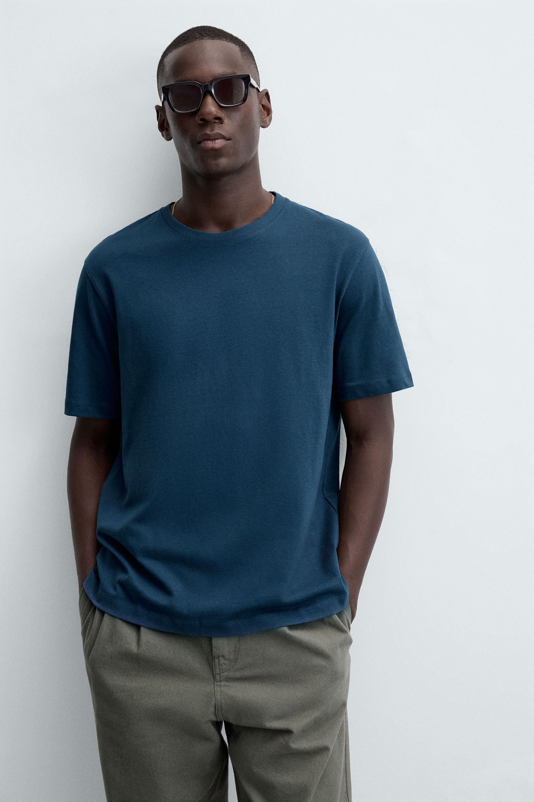 BASIC MEDIUM WEIGHT T-SHIRT - Image 5