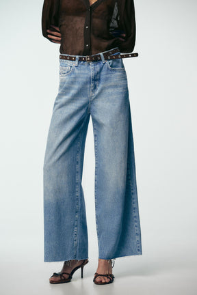 CROPPED HIGH-WAIST JEANS