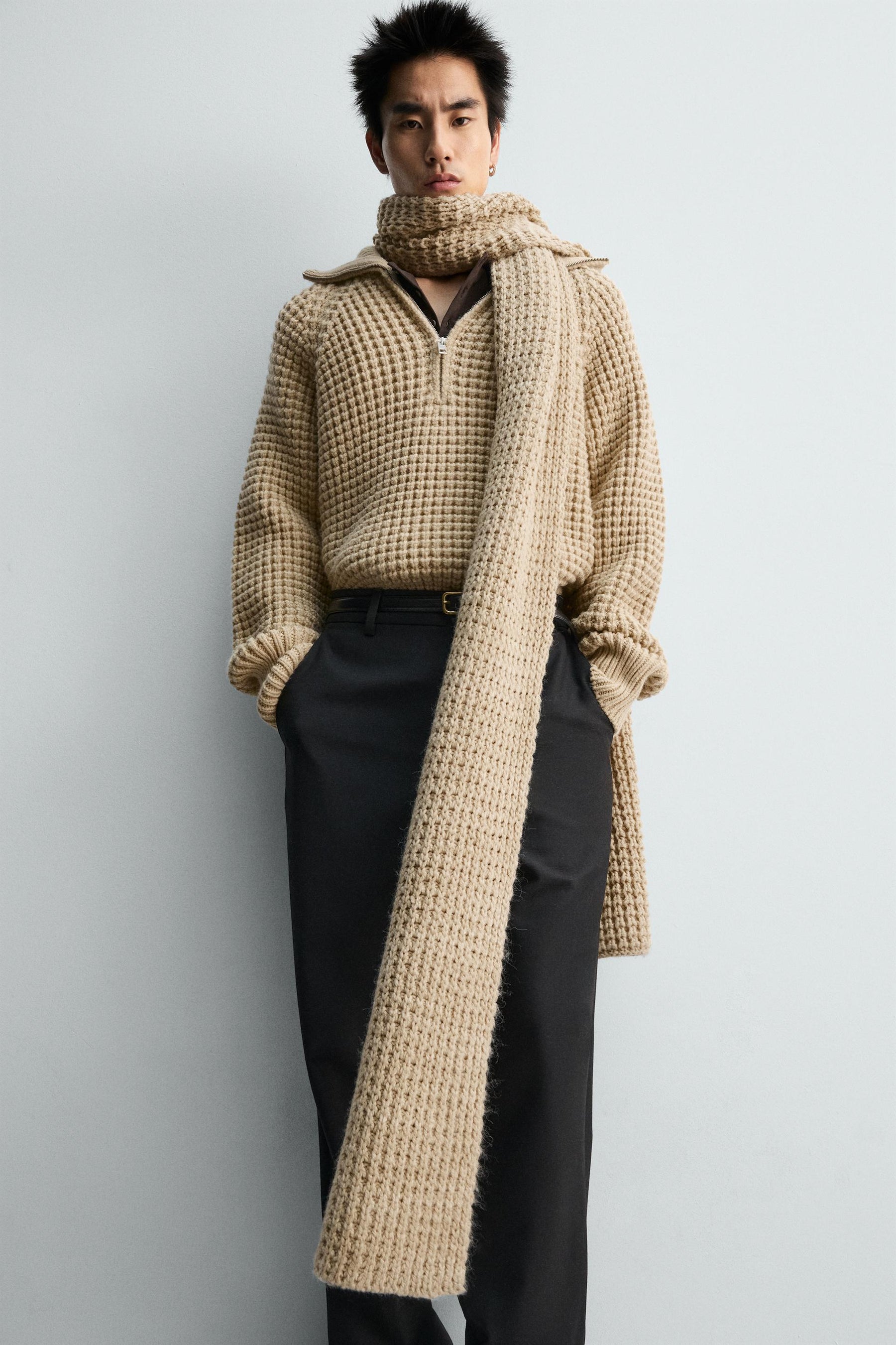 LIMITED EDITION WAFFLE KNIT SCARF - Image 1