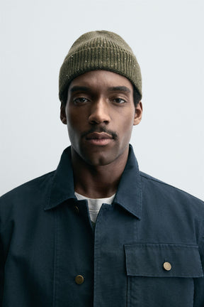 SHORT TEXTURED BEANIE - Image 1