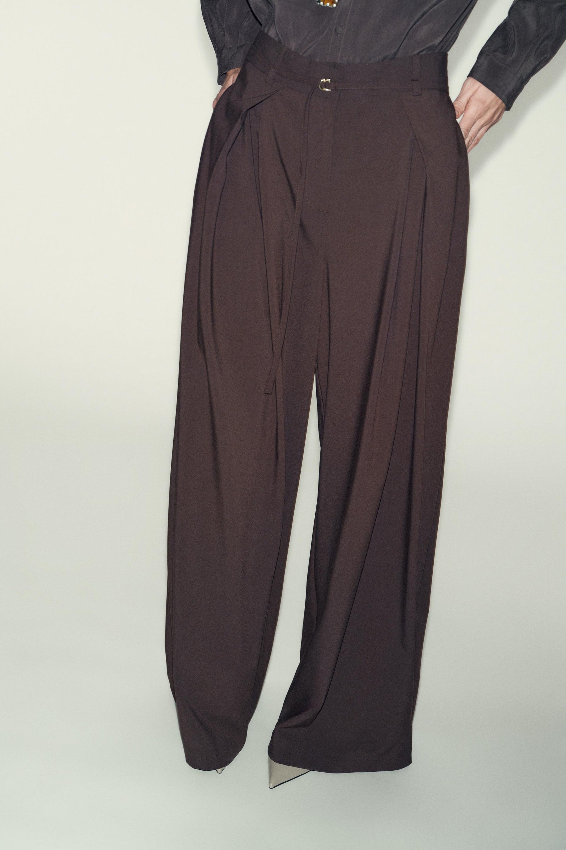 WIDE-LEG TROUSERS WITH BELT