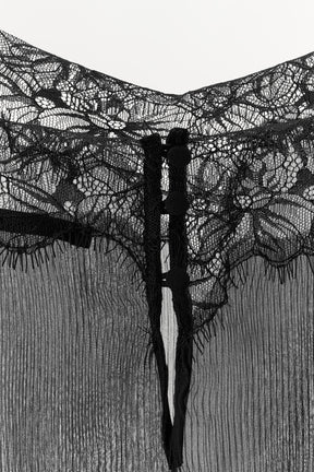 PLEATED LACE BLOUSE