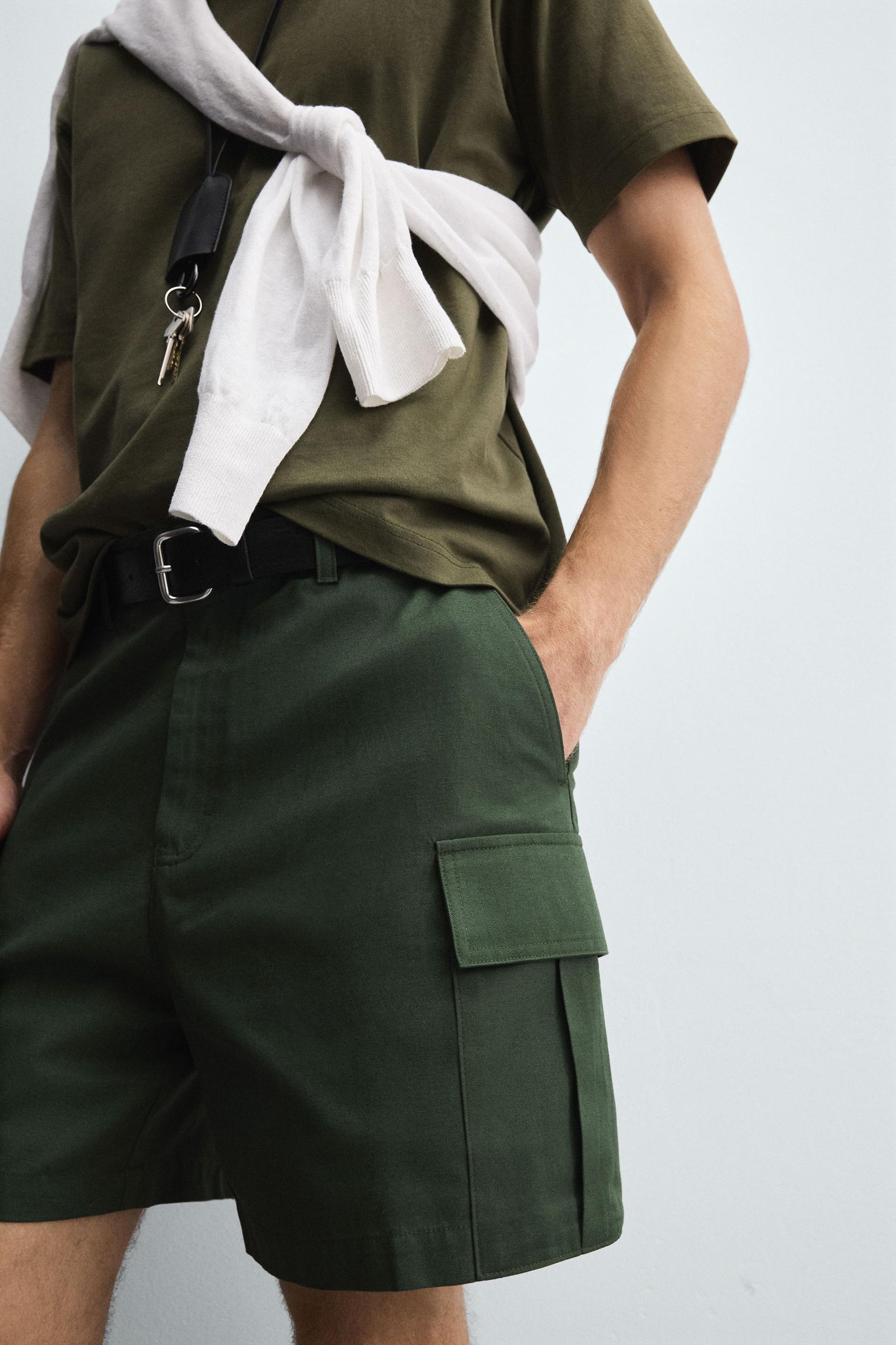 REGULAR FIT CARGO BERMUDA SHORTS - Image 6