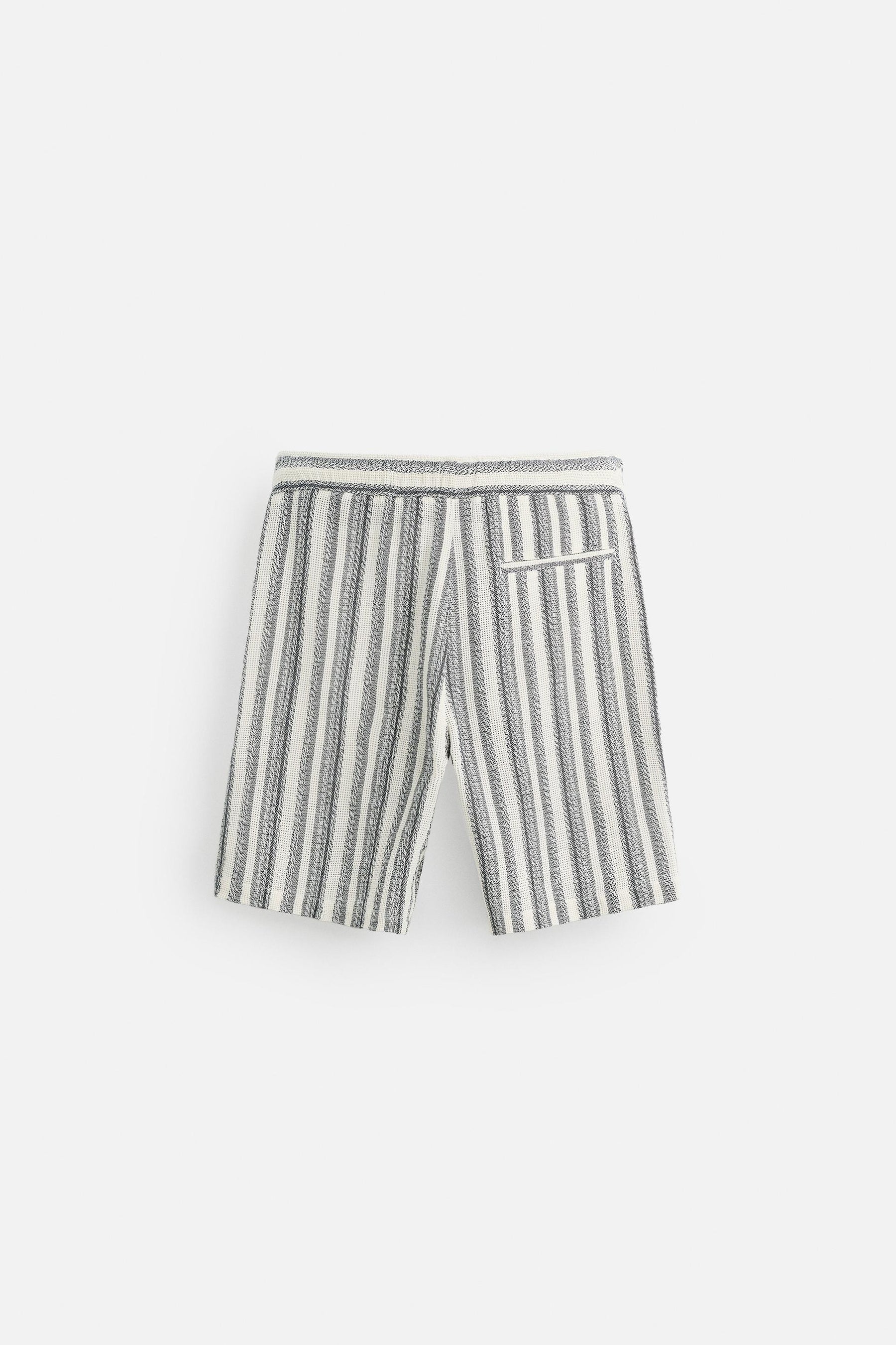 TEXTURED REGULAR FIT BERMUDA SHORTS - Image 7