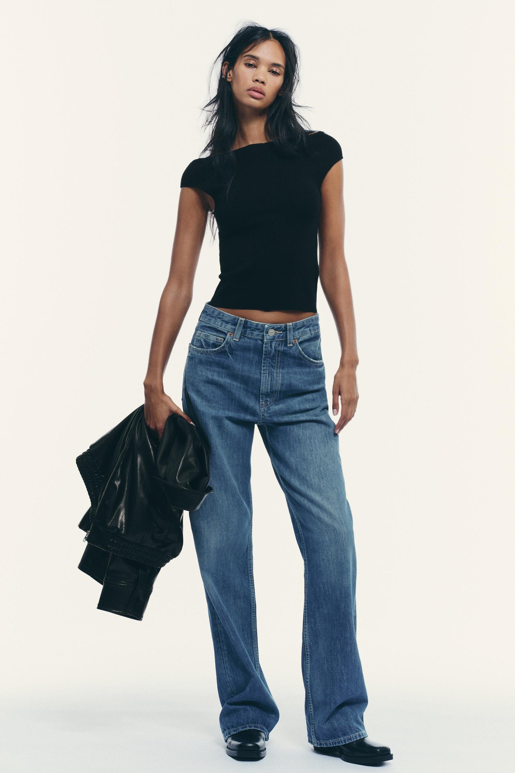 PLAIN KNIT BOAT NECK TOP - Image 1