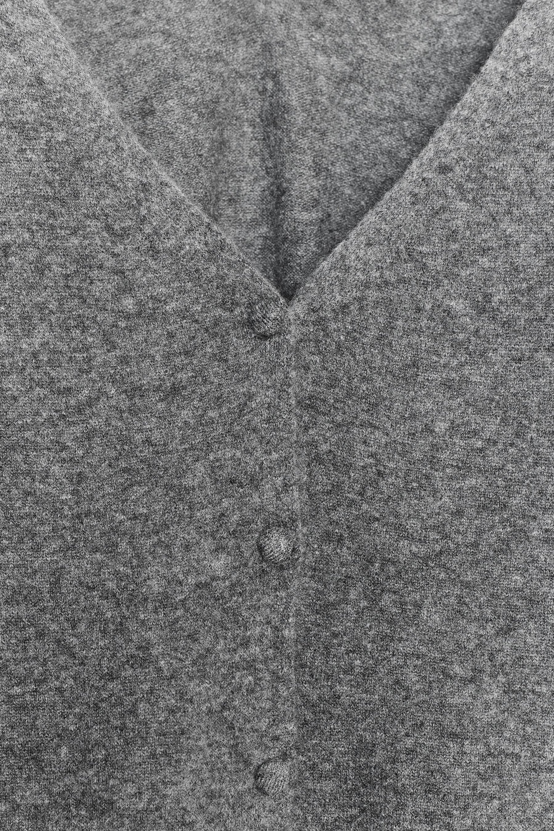 WOOL CASHMERE V-NECK CARDIGAN