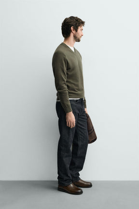 WOOL V-NECK JUMPER - Image 4