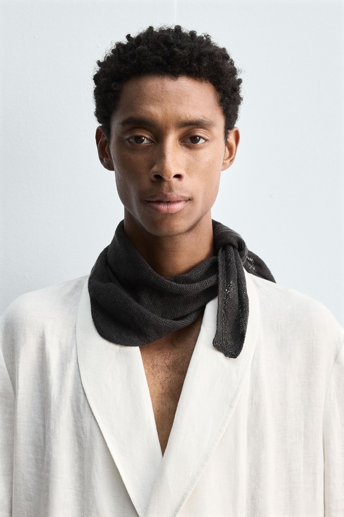 100% LINEN KNITTED BANDANNA - Image 1