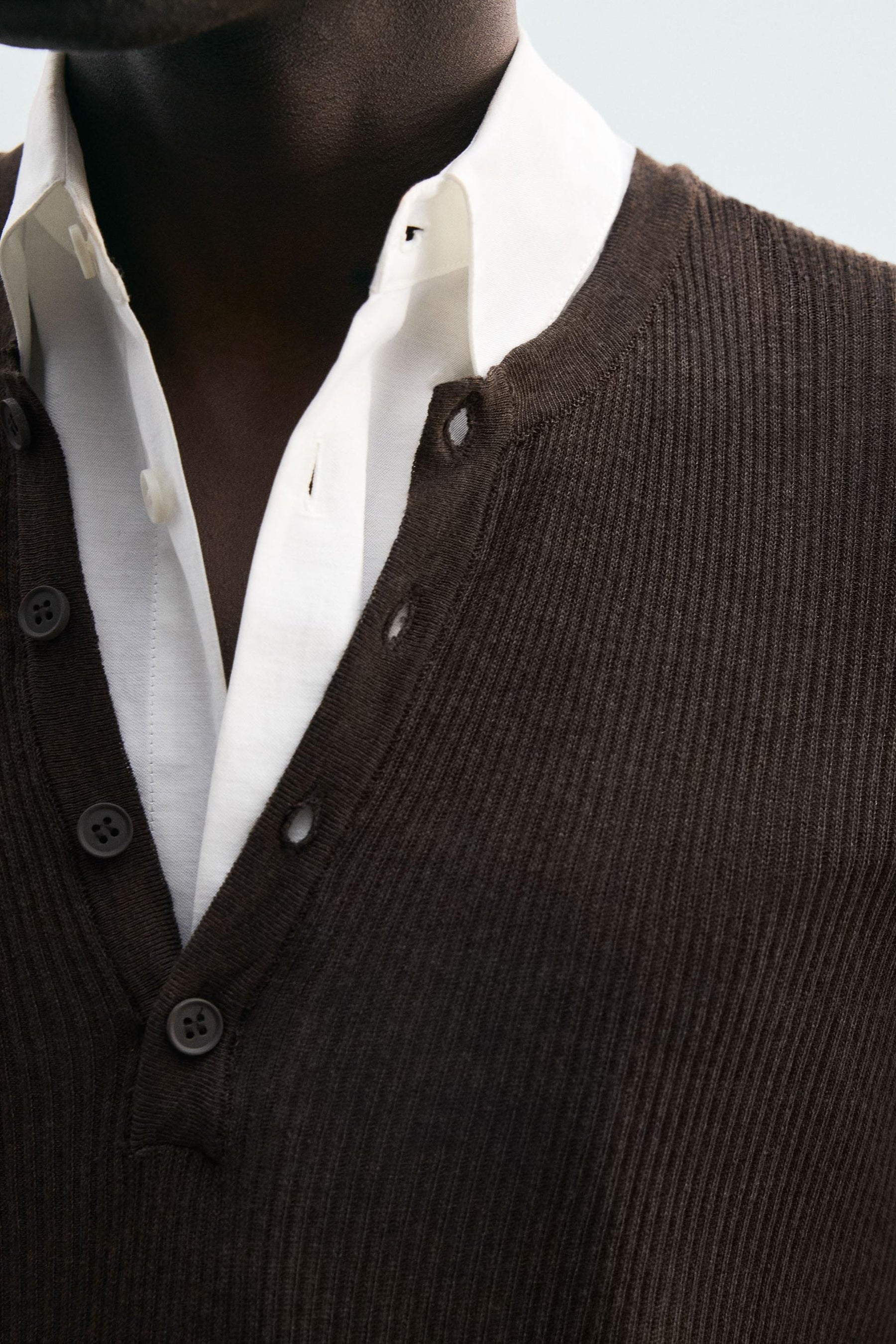 LIGHTWEIGHT GRANDAD COLLAR JUMPER - Image 4