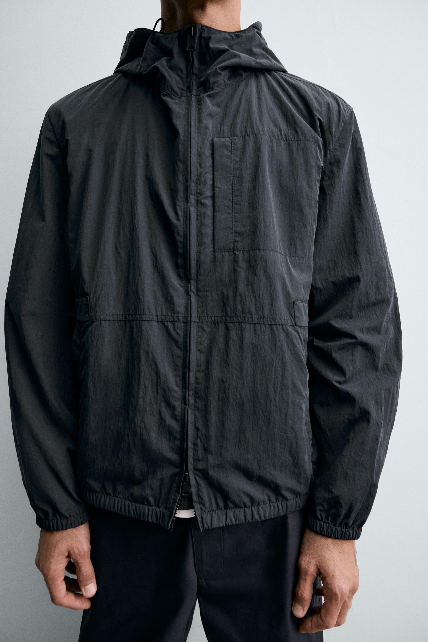 LIGHTWEIGHT WATER-REPELLENT TECHNICAL JACKET - Image 5