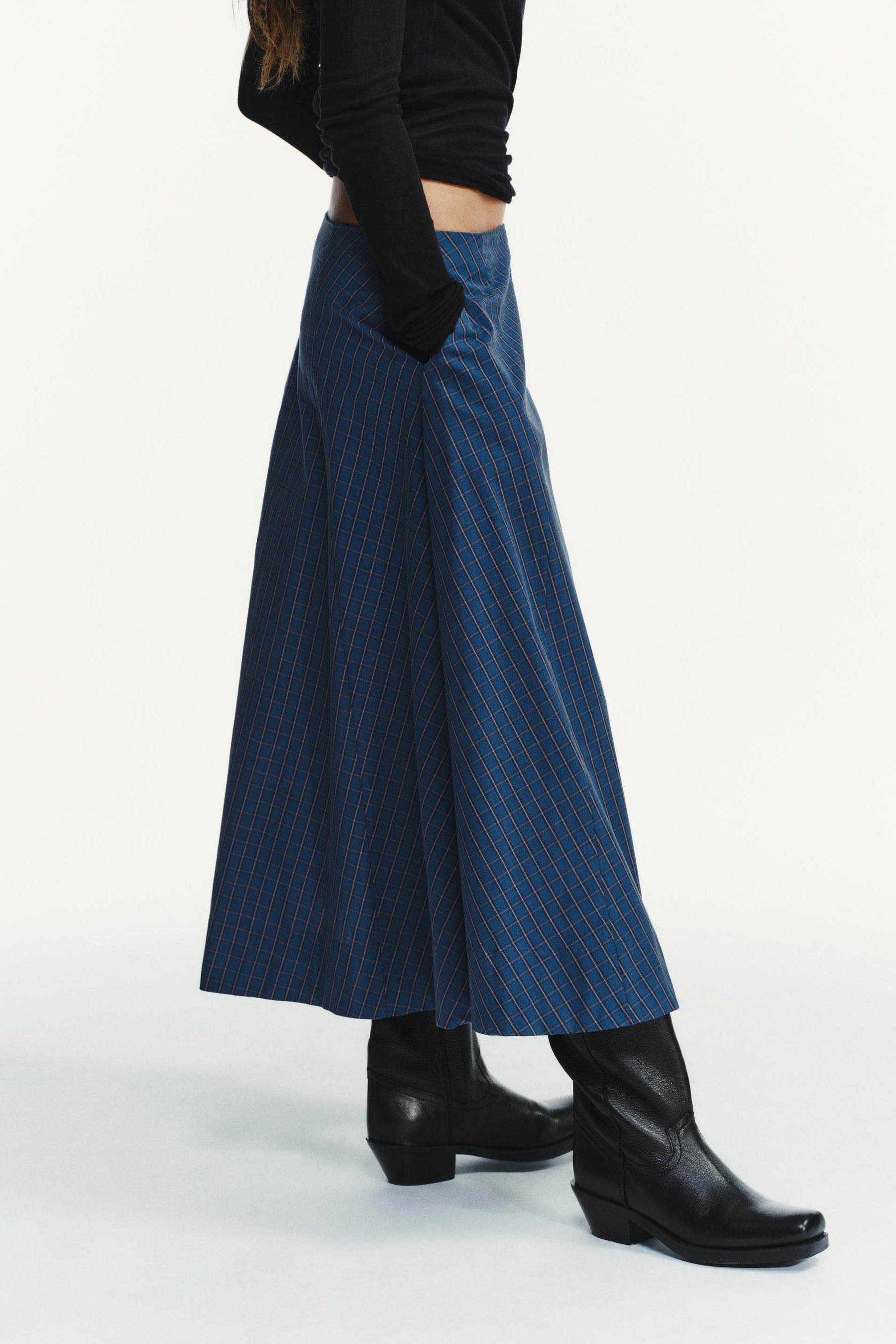 PLEATED MIDI SKIRT