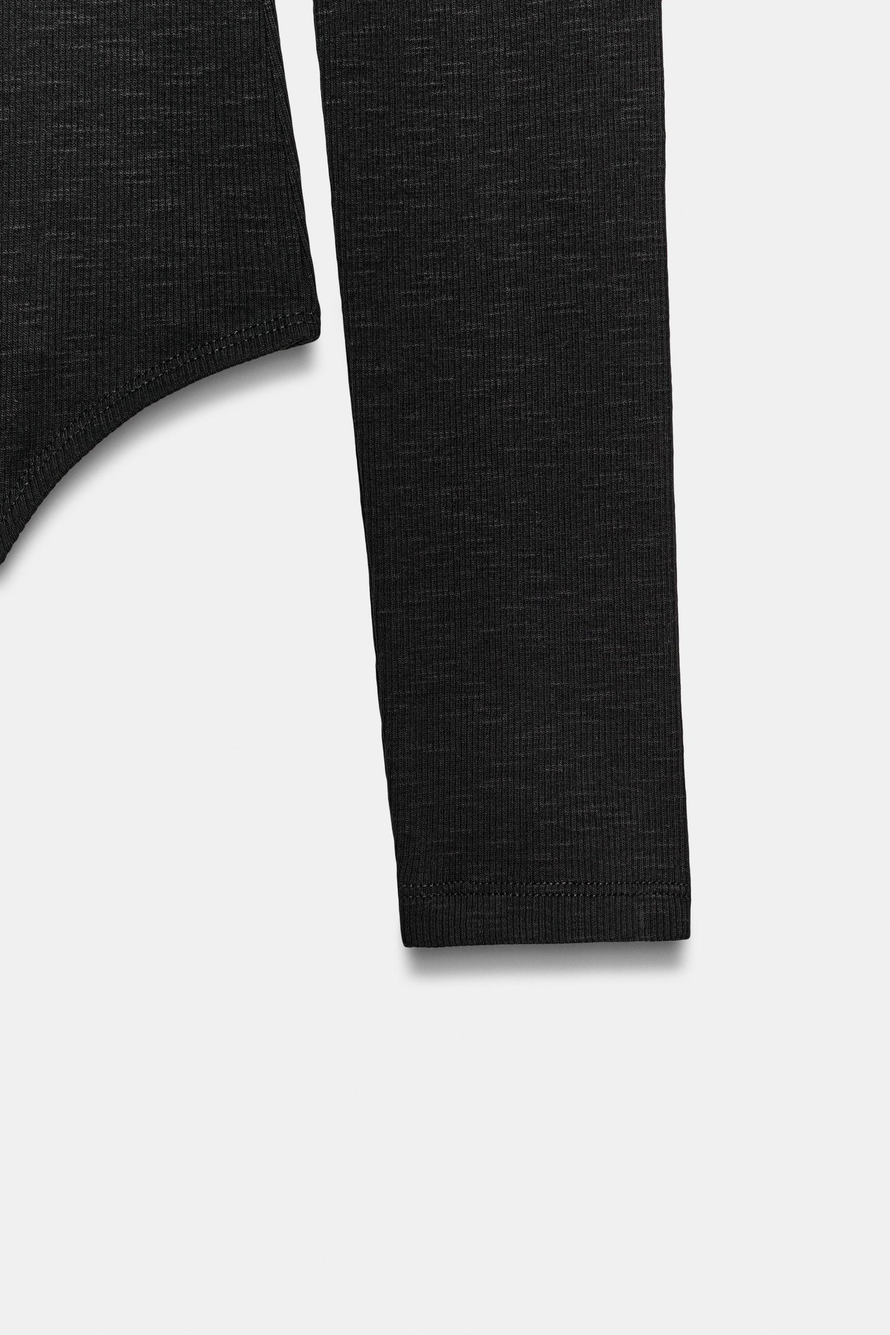 RIBBED LONG SLEEVE BODYSUIT