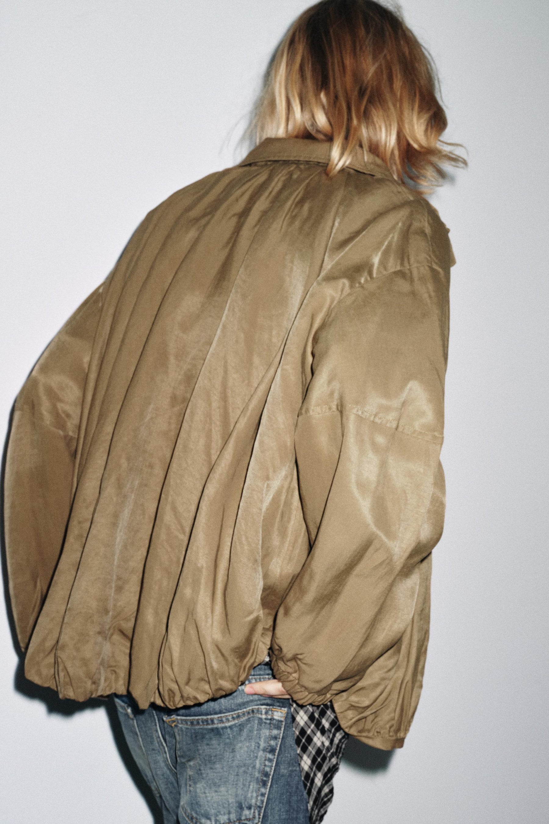 ZW COLLECTION FLUID BOMBER JACKET - Image 4