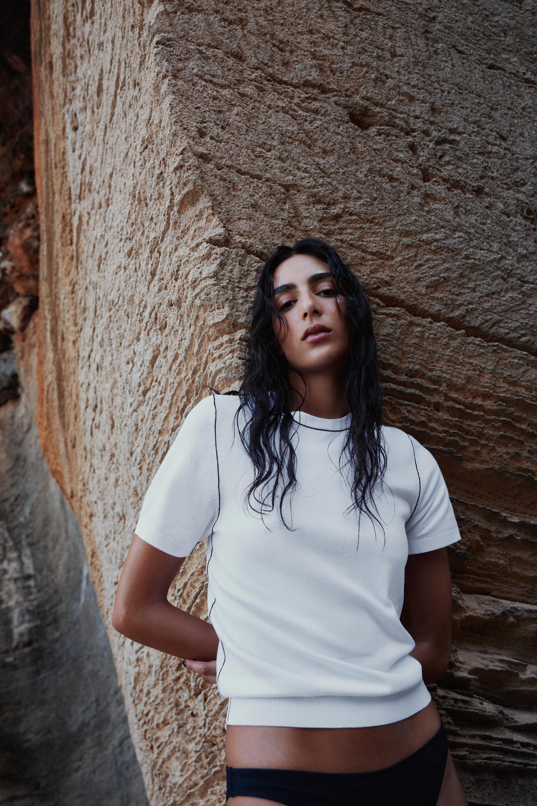 SHORT SLEEVE KNIT TOP WITH PIPING - Image 3