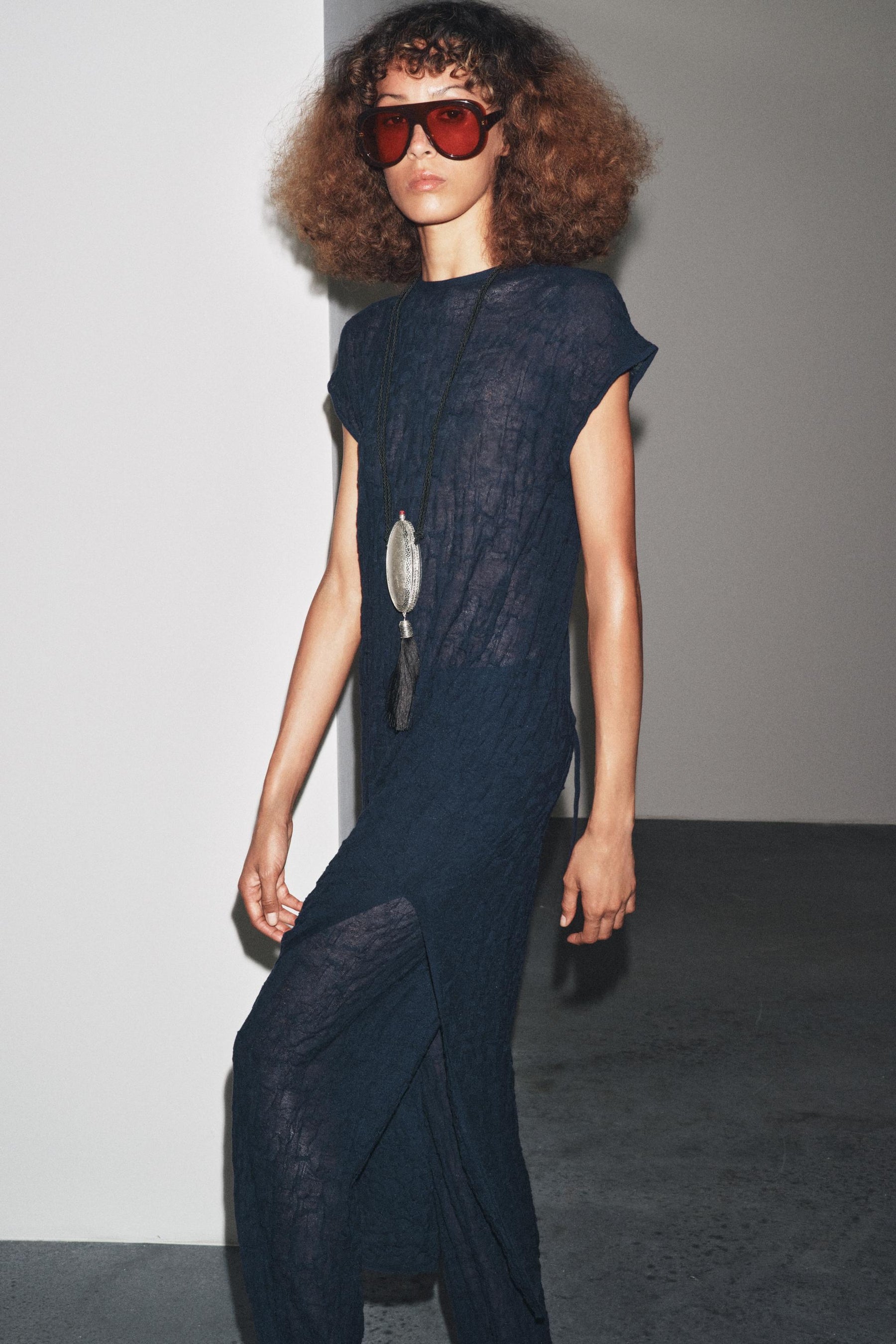 FINE KNIT WRINKLED-EFFECT TROUSERS - Image 3