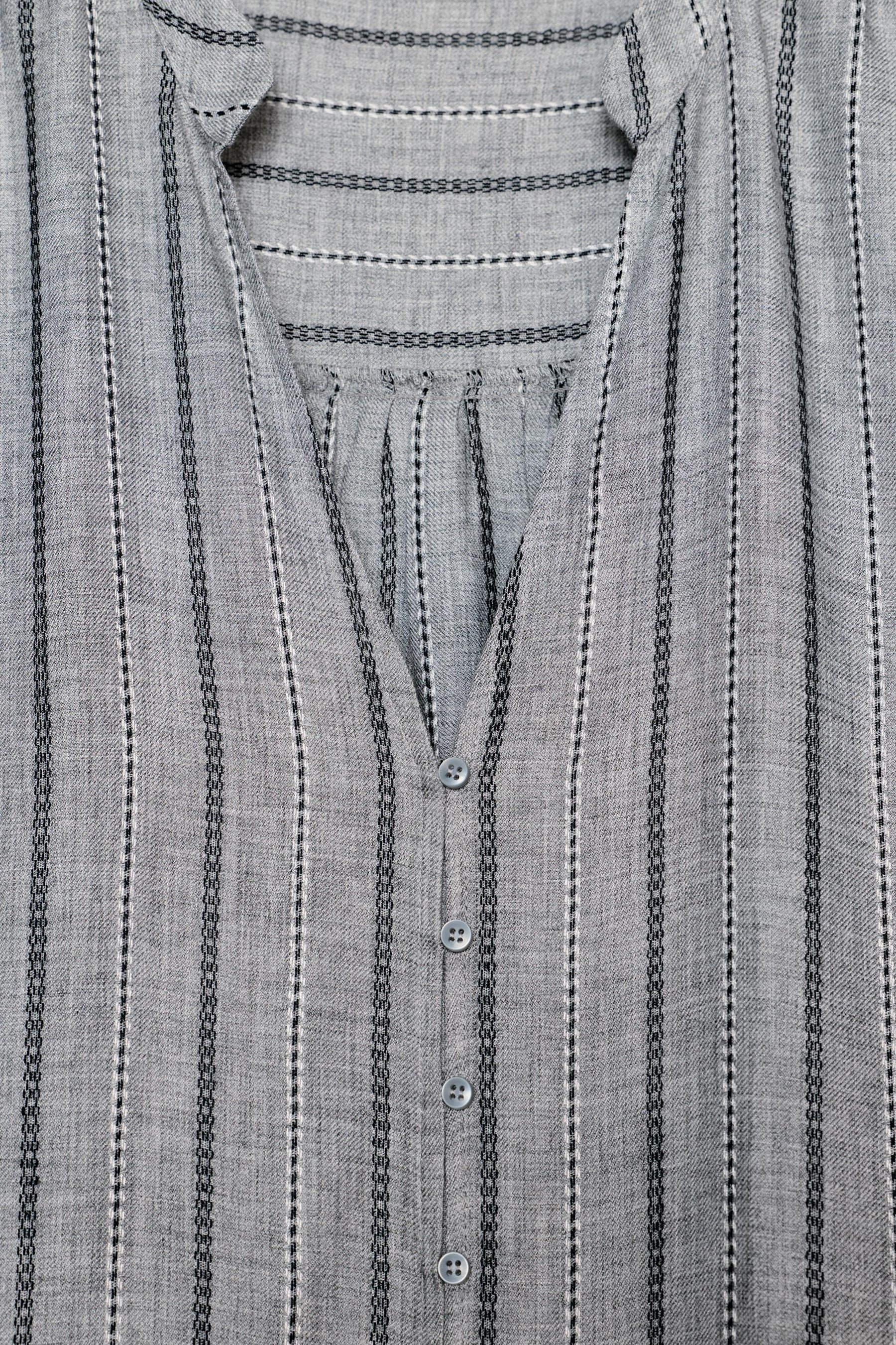 STRIPED WOVEN BLOUSE