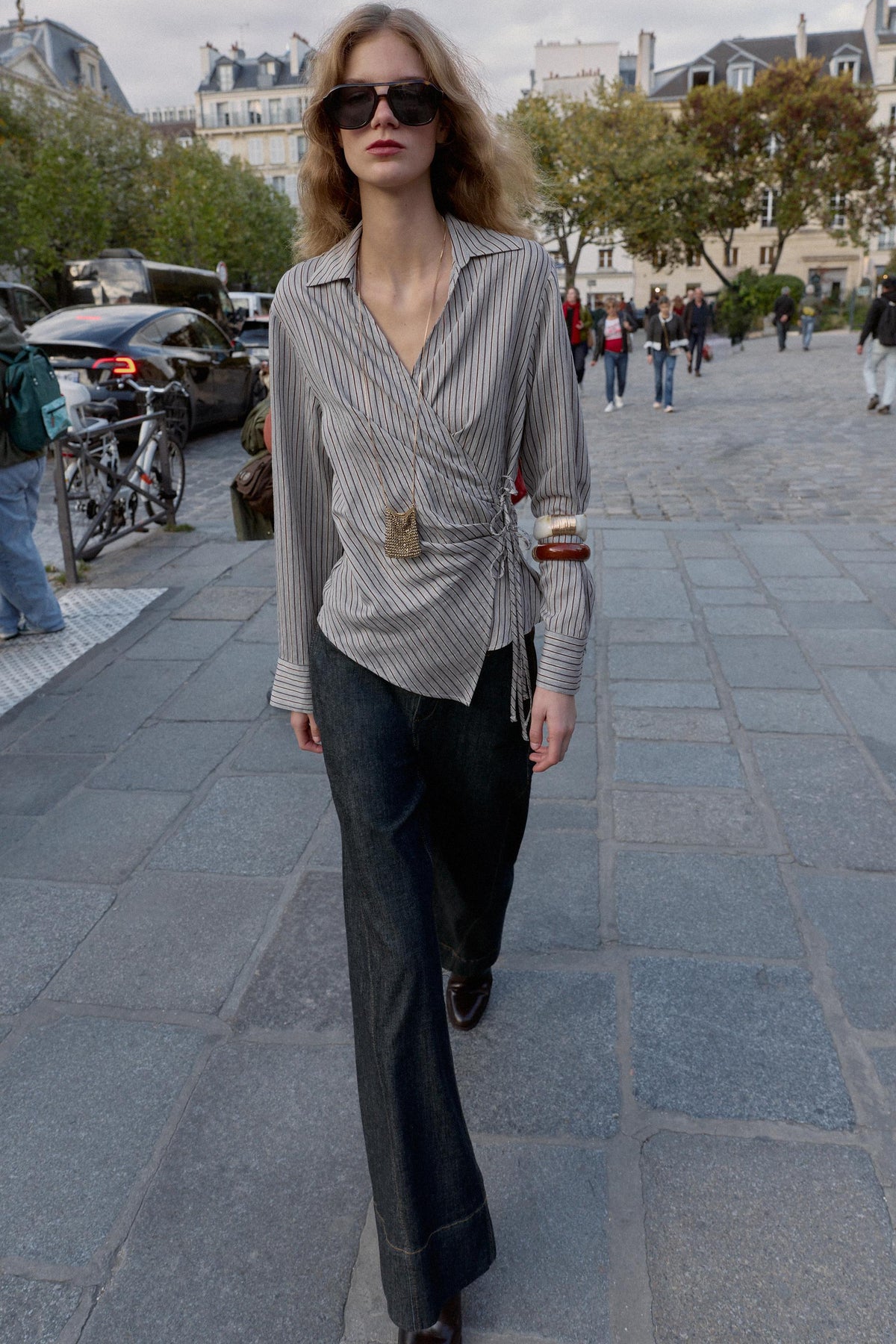 STRIPED BOW WRAP SHIRT