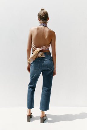 Slim-fit high-waist jeans