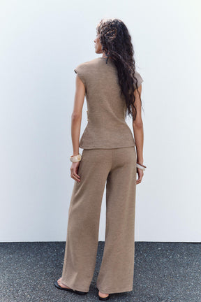 TEXTURED WIDE-LEG TROUSERS