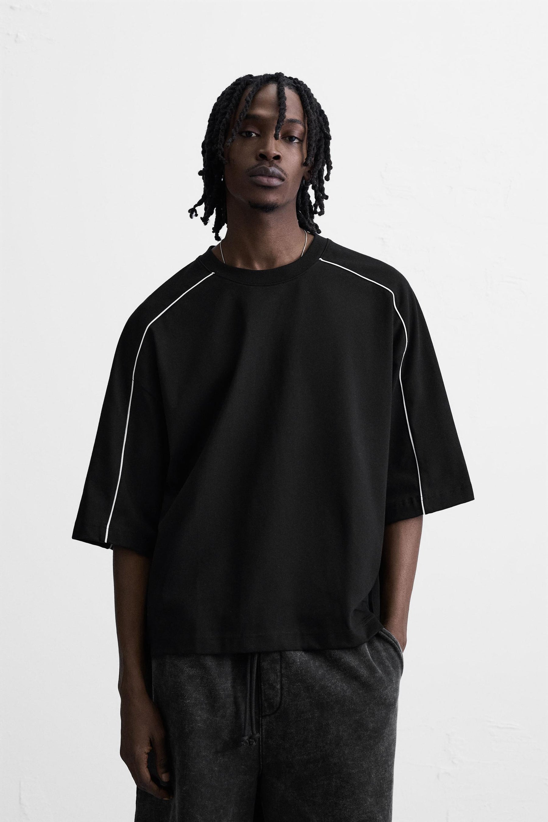 SWEATSHIRT WITH CONTRAST PIPING - Image 2